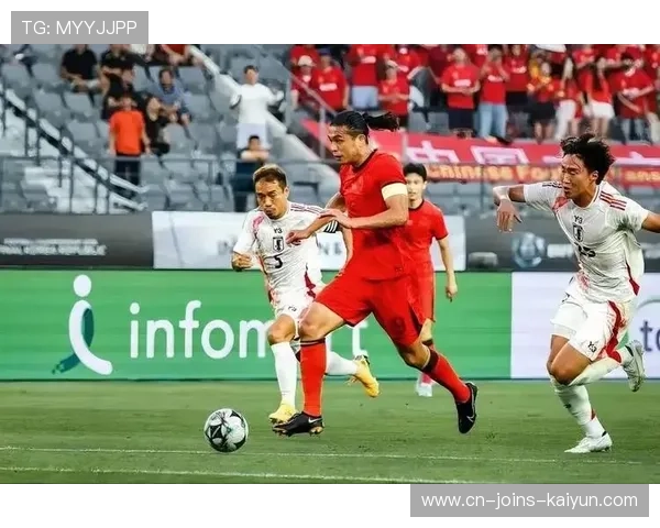 国足0-1暴露重大问题,中前场缺乏灵气引争议 国足0-1暴露重大问题,中前场缺乏灵气引争议