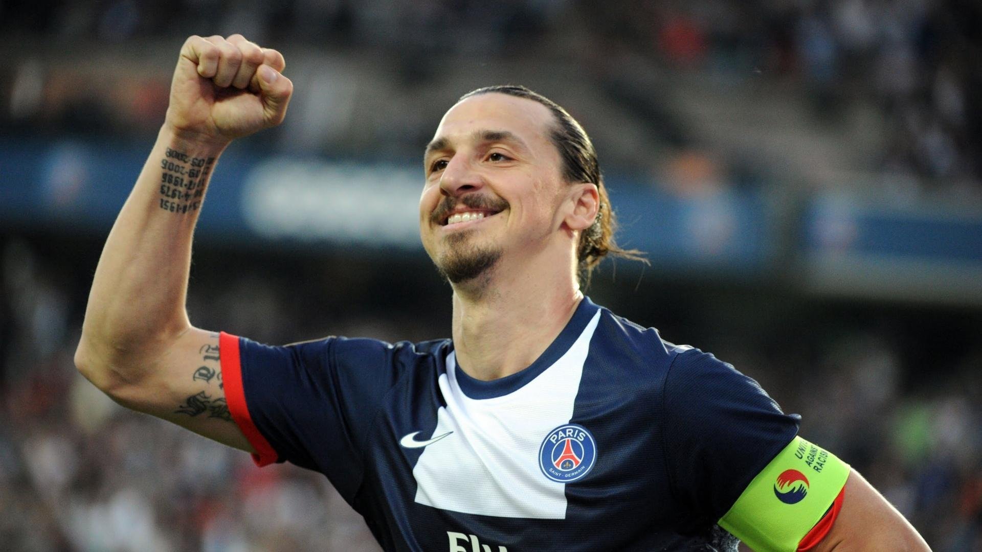 世界杯主办城市第N次场地测试赛 顺利通过草皮与灯光检验