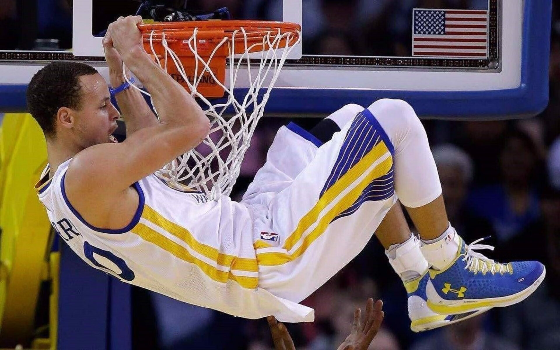 联盟统一球鞋防护标准发布对品牌影响评估,nba统一球鞋